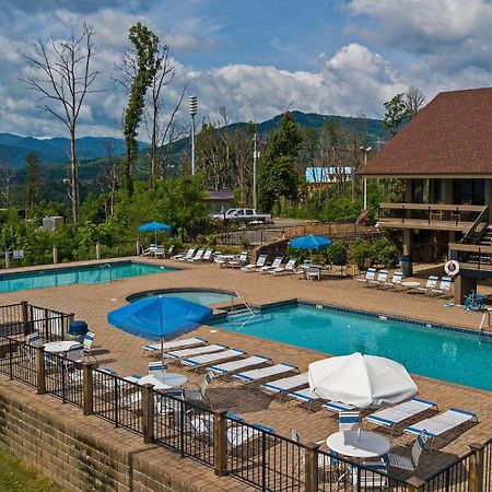 Mins To Gburg Sleeps 8 Hot Tub Arcade Area Pool Villa Gatlinburg Eksteriør billede