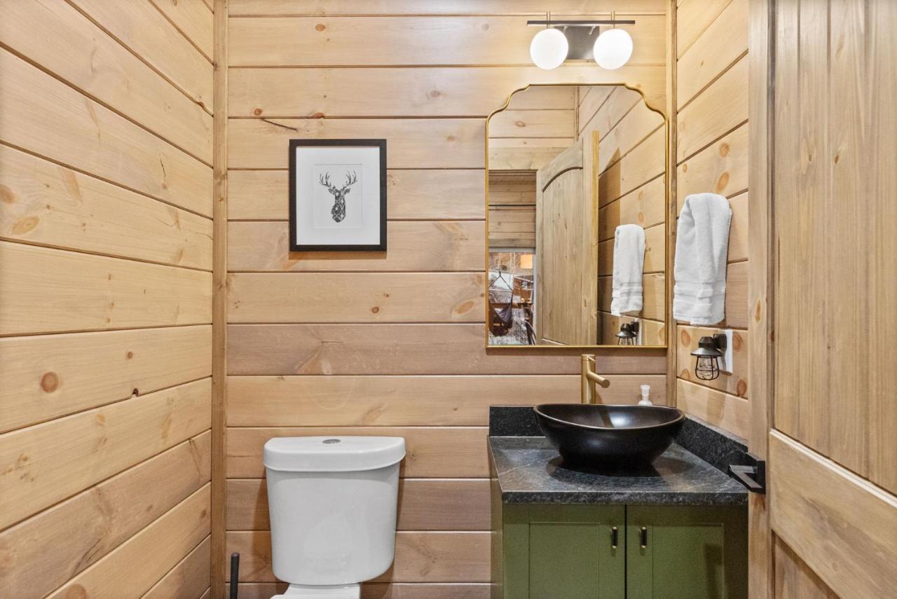 Mins To Gburg Sleeps 8 Hot Tub Arcade Area Pool Villa Gatlinburg Eksteriør billede