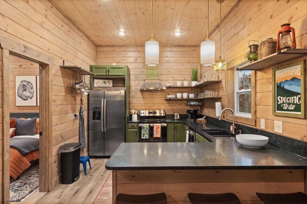 Mins To Gburg Sleeps 8 Hot Tub Arcade Area Pool Villa Gatlinburg Eksteriør billede