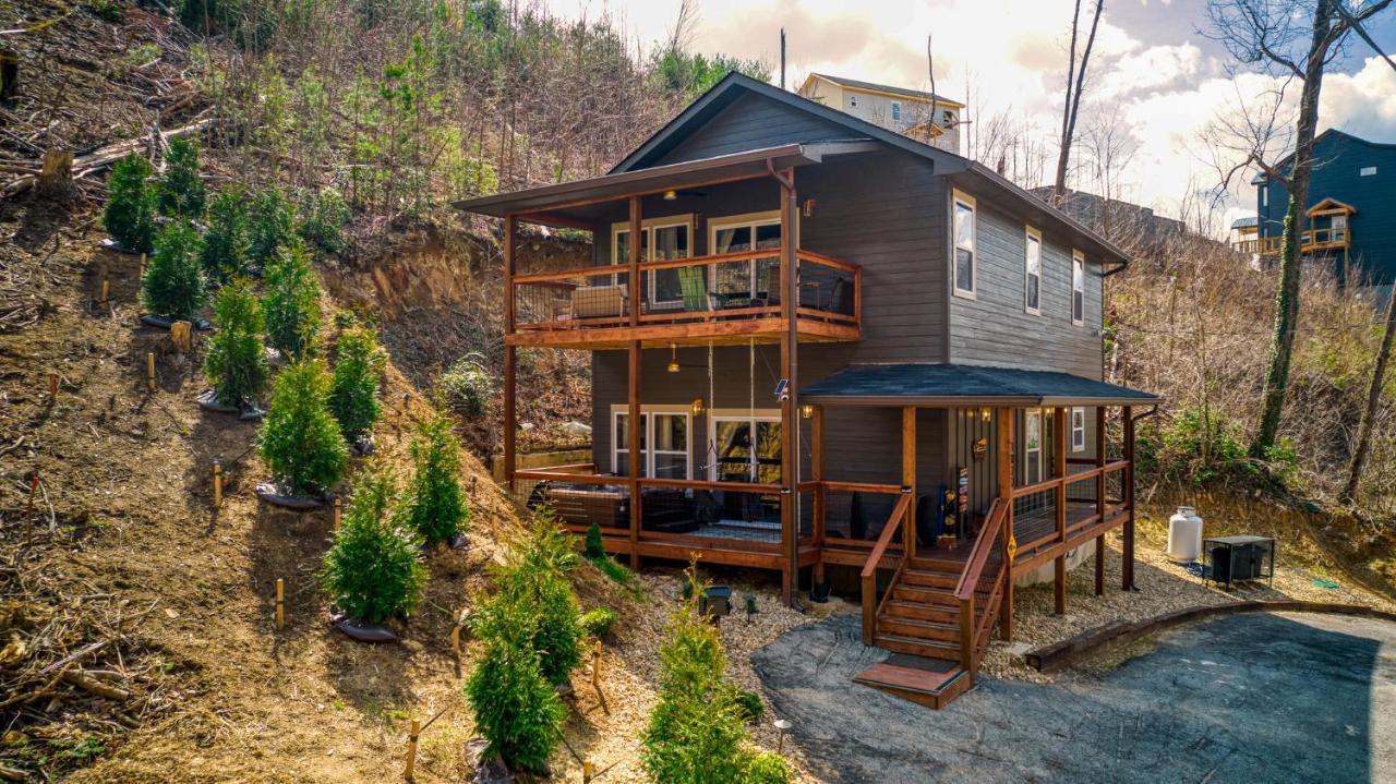 Mins To Gburg Sleeps 8 Hot Tub Arcade Area Pool Villa Gatlinburg Eksteriør billede